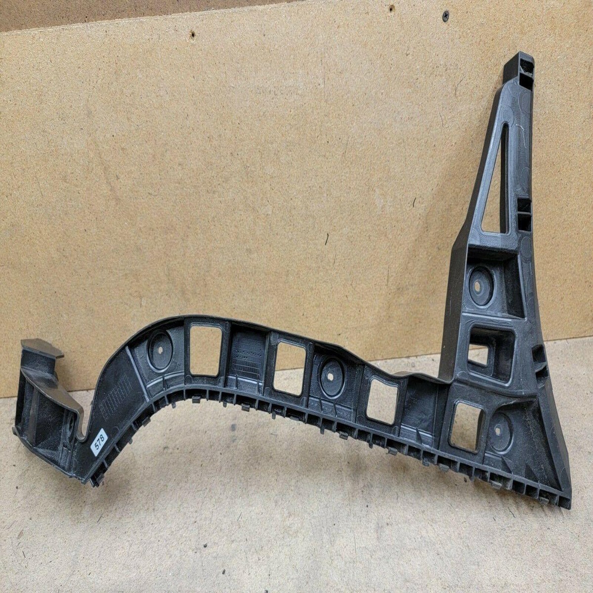 Bumper Retainer Rear Driver Side Volkswagen Passat 2012-2015 Vw1142104