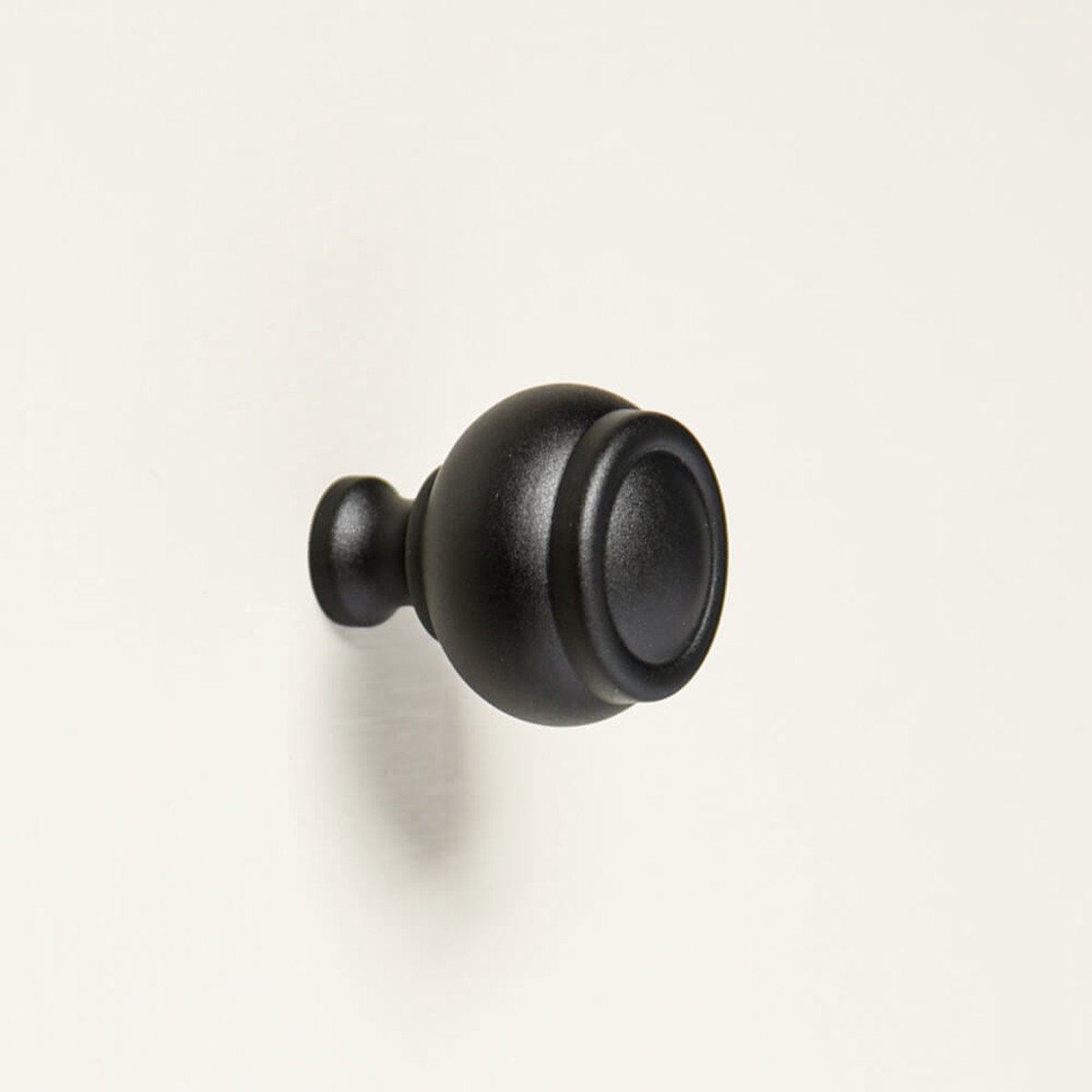 Zero Black Ovolo Cabinet knob