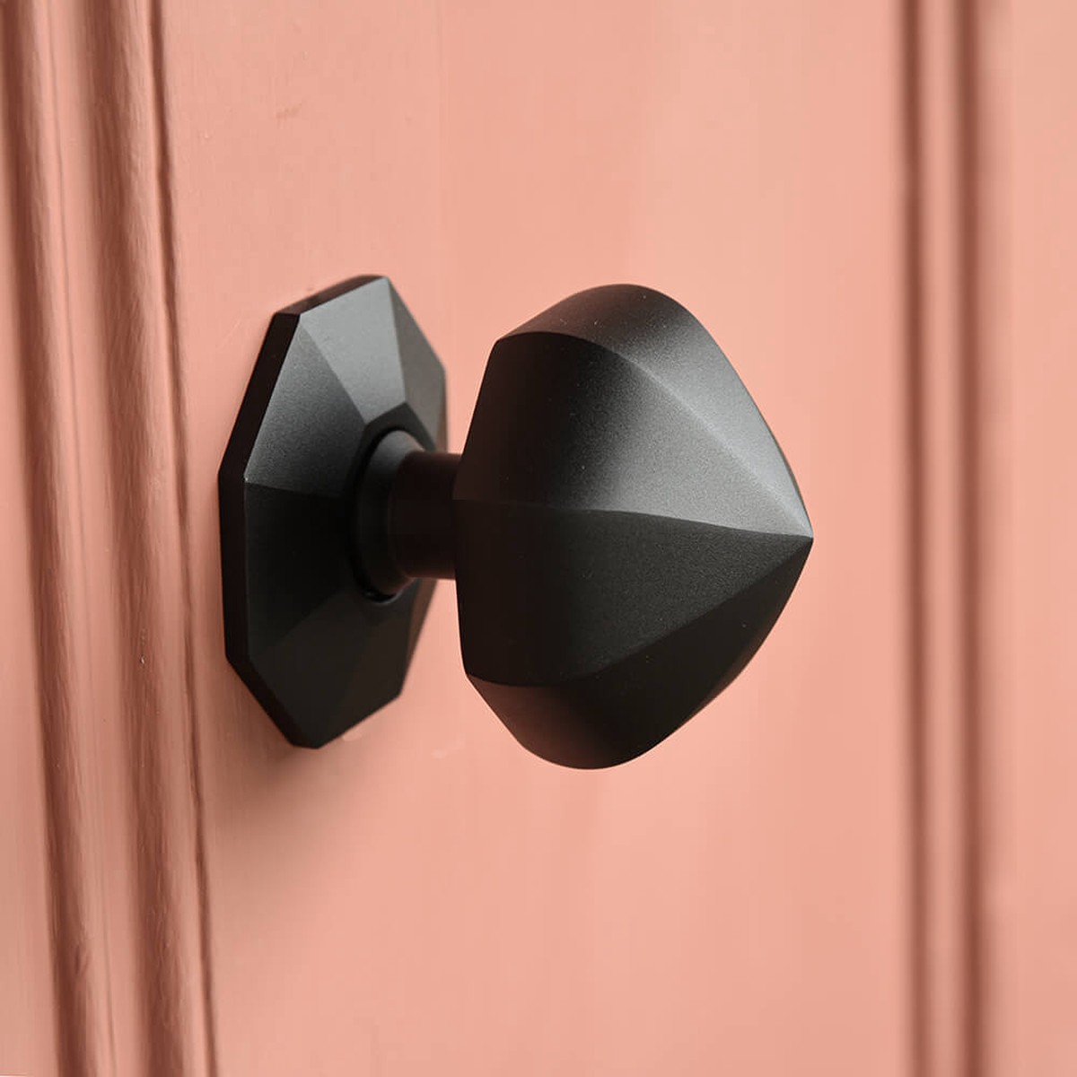 Zero Black Pointed Octagonal Door Pull
